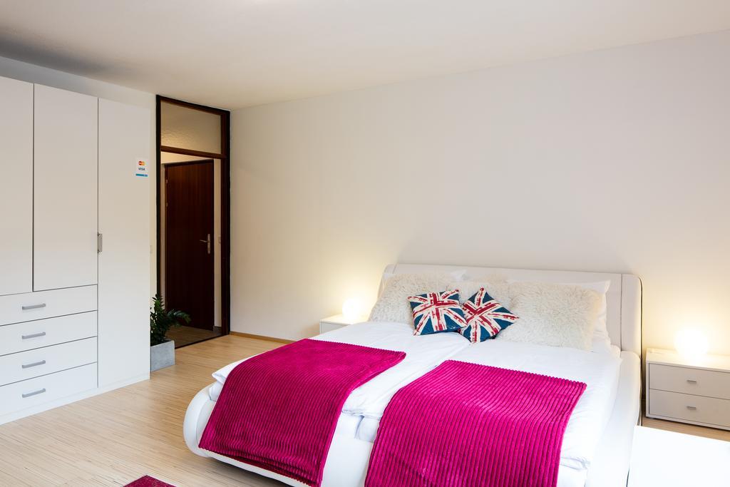 W & S Executive Apartments - Обертраун Екстериор снимка