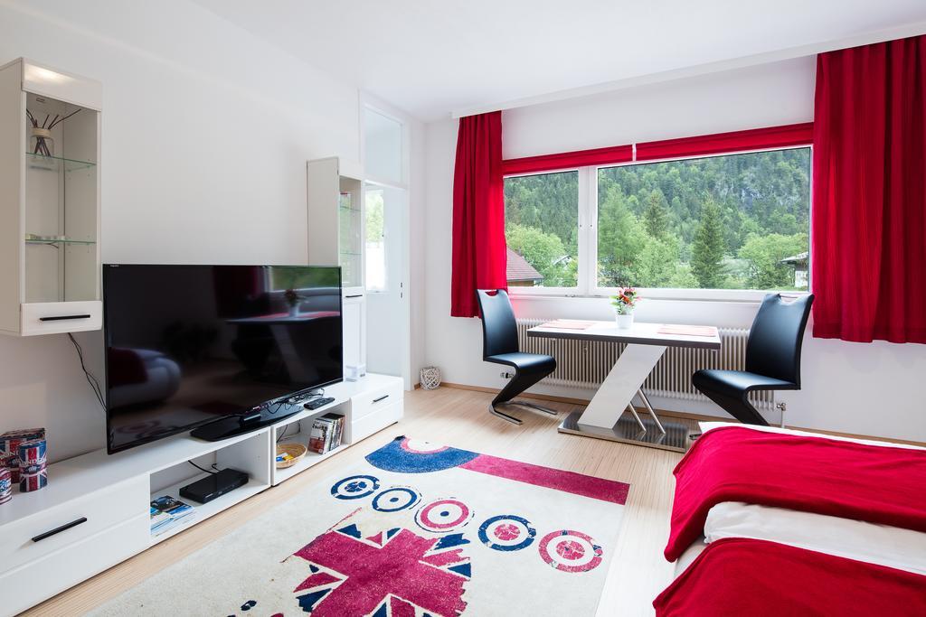 W & S Executive Apartments - Обертраун Екстериор снимка